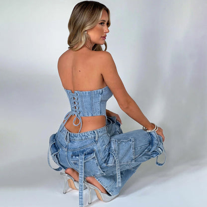 Ensemble pour femme : haut tube 3D taille basse et pantalon en jean à poches cousues.